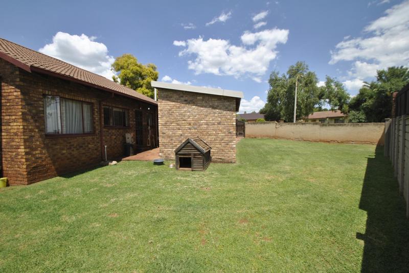 4 Bedroom Property for Sale in Dawn Park Gauteng