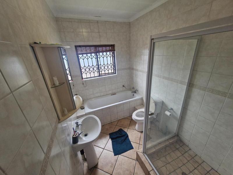 3 Bedroom Property for Sale in Country View Gauteng