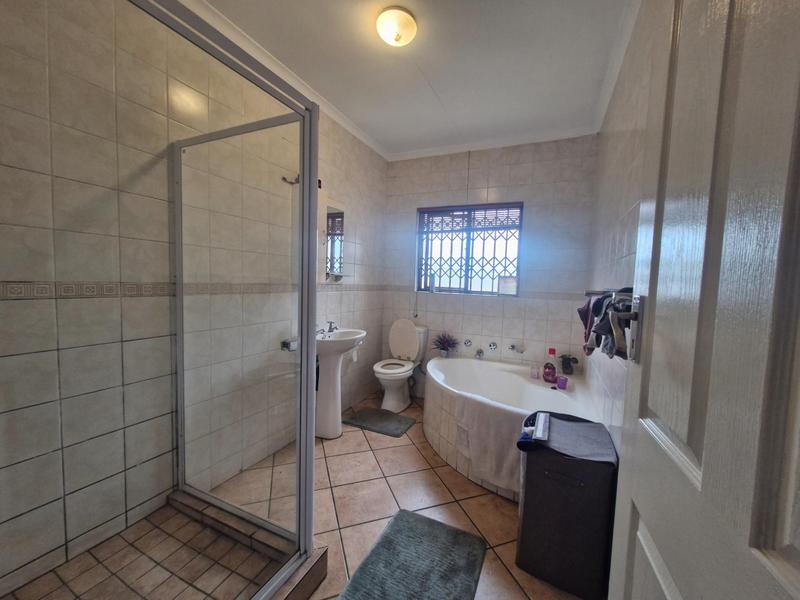 3 Bedroom Property for Sale in Country View Gauteng