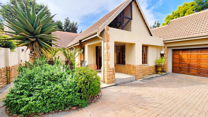 4 Bedroom Property for Sale in Moreleta Park Gauteng