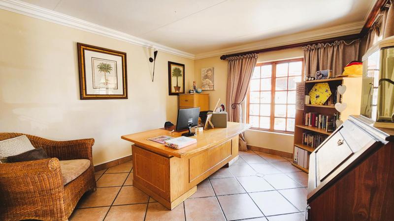 4 Bedroom Property for Sale in Moreleta Park Gauteng