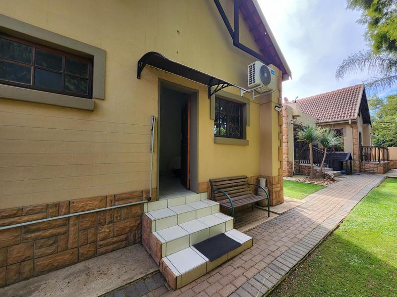 4 Bedroom Property for Sale in Moreleta Park Gauteng