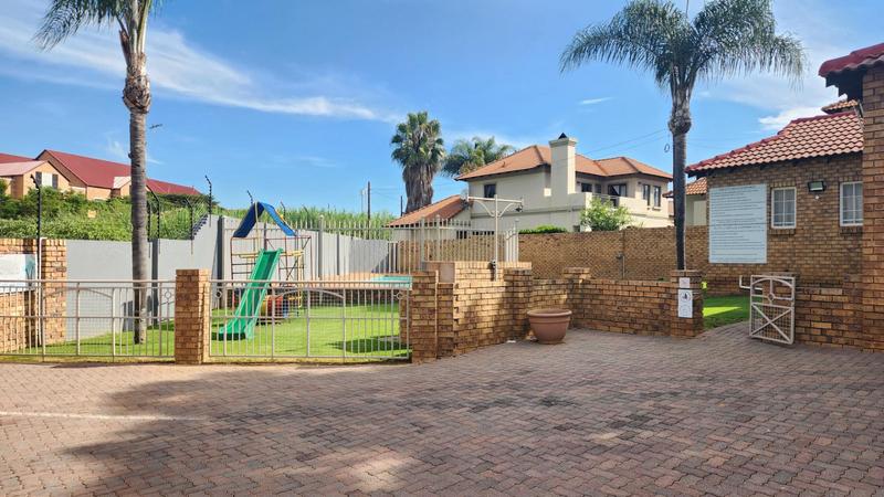 4 Bedroom Property for Sale in Moreleta Park Gauteng