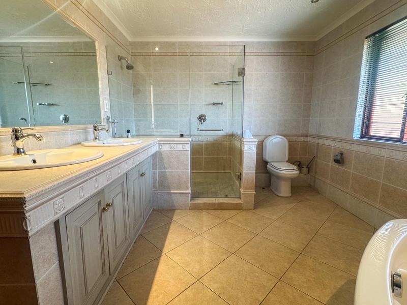 4 Bedroom Property for Sale in Ruimsig Gauteng