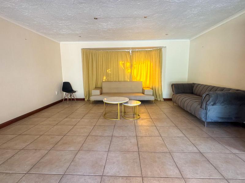 4 Bedroom Property for Sale in Ruimsig Gauteng