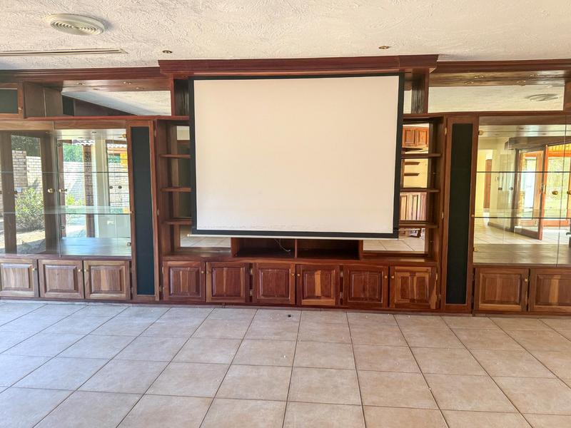 4 Bedroom Property for Sale in Ruimsig Gauteng