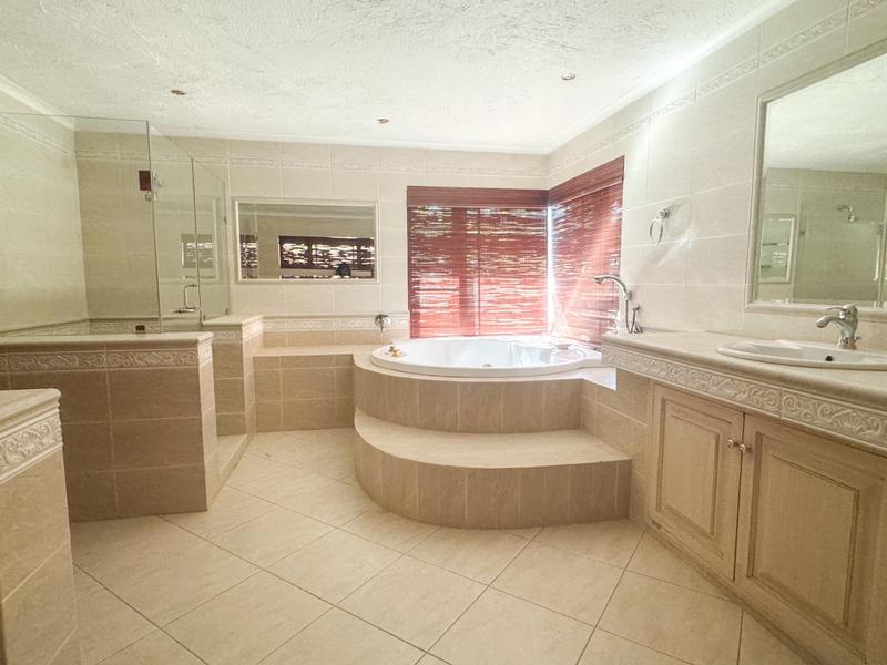 4 Bedroom Property for Sale in Ruimsig Gauteng