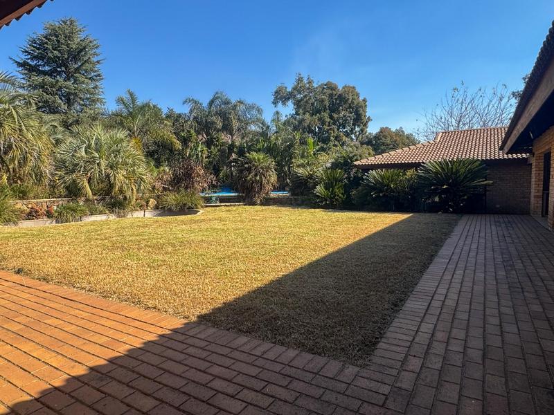 4 Bedroom Property for Sale in Ruimsig Gauteng