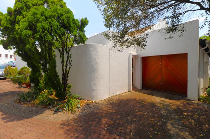 2 Bedroom Property for Sale in Bryanston Gauteng