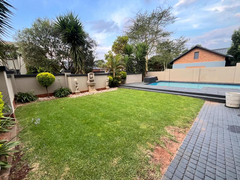 4 Bedroom Property for Sale in Midstream Hill Gauteng