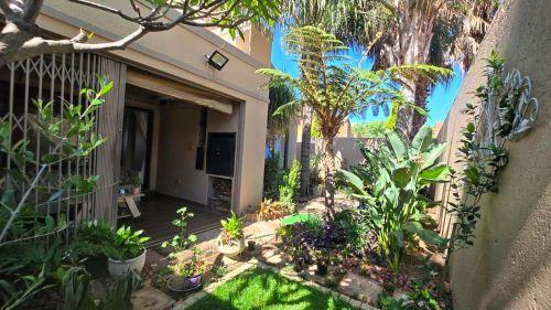 2 Bedroom Property for Sale in Bardene Gauteng