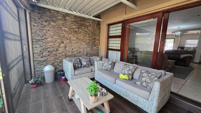 2 Bedroom Property for Sale in Bardene Gauteng