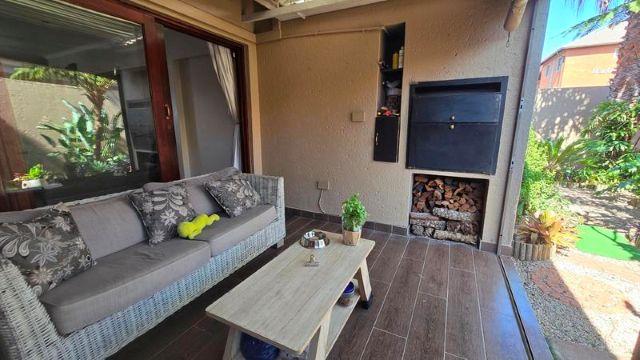 2 Bedroom Property for Sale in Bardene Gauteng