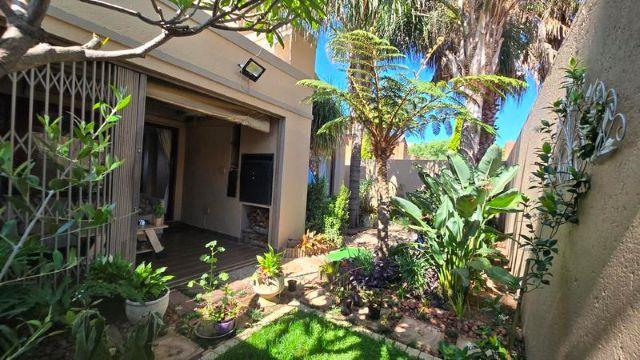 2 Bedroom Property for Sale in Bardene Gauteng