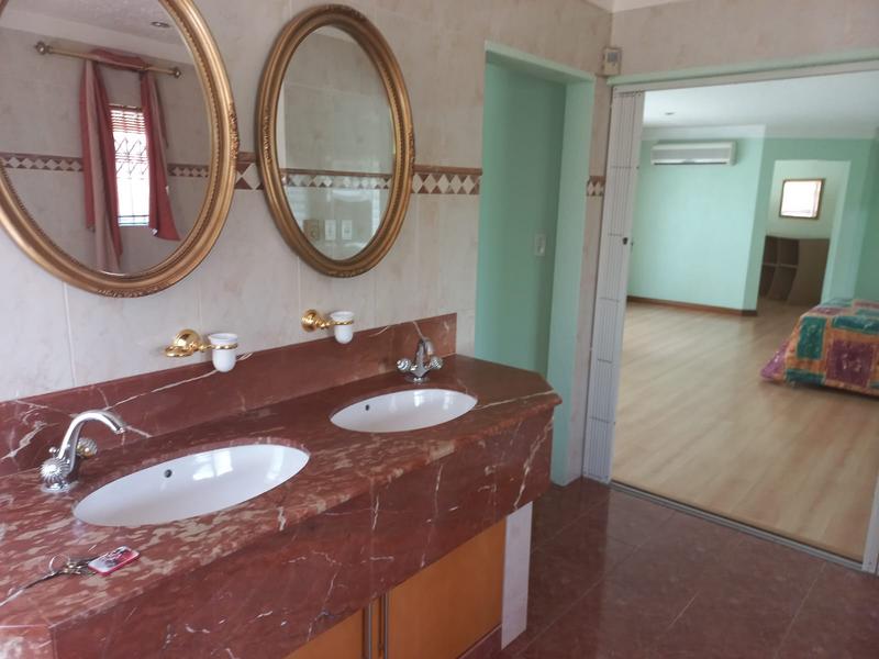 5 Bedroom Property for Sale in Sunward Park Gauteng