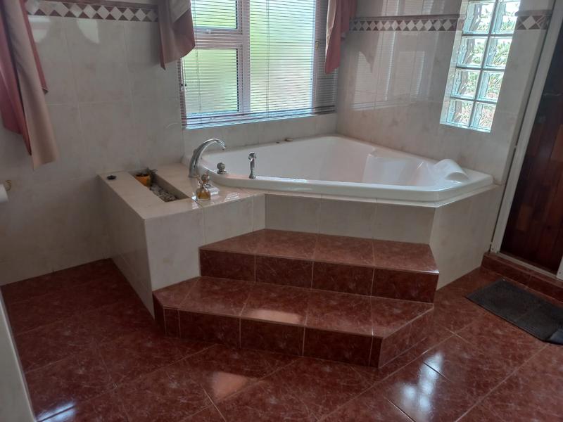 5 Bedroom Property for Sale in Sunward Park Gauteng