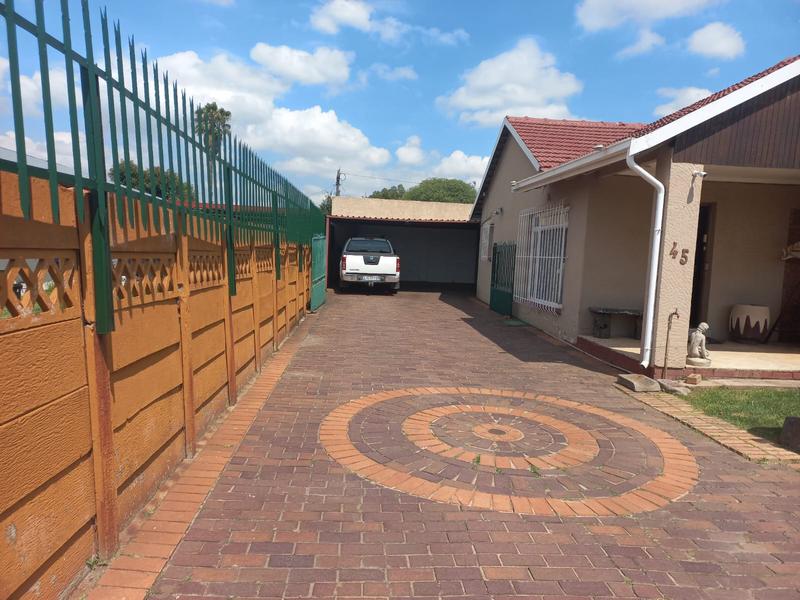 4 Bedroom Property for Sale in Van Dyk Park Gauteng