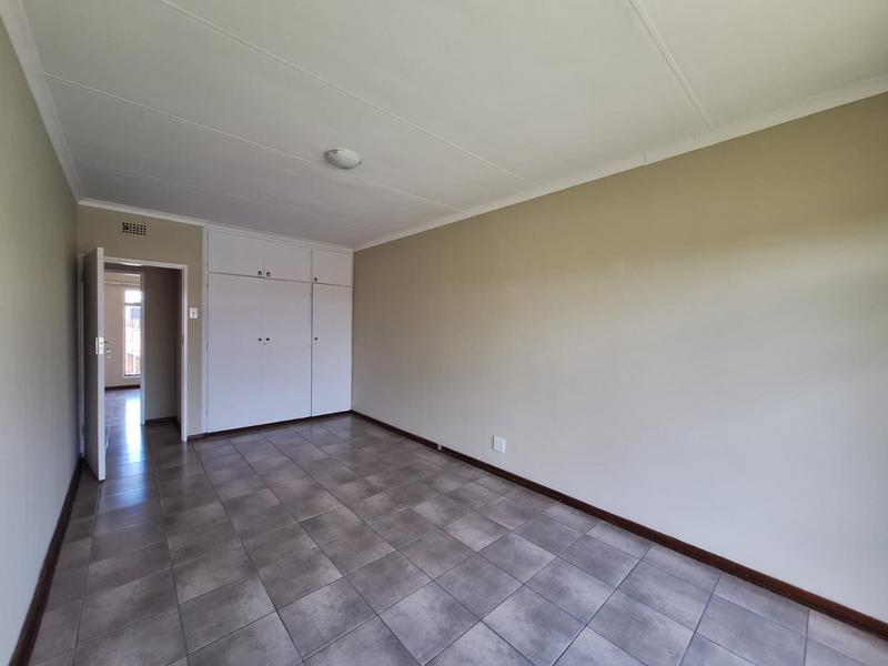 To Let 3 Bedroom Property for Rent in Greenhills Gauteng
