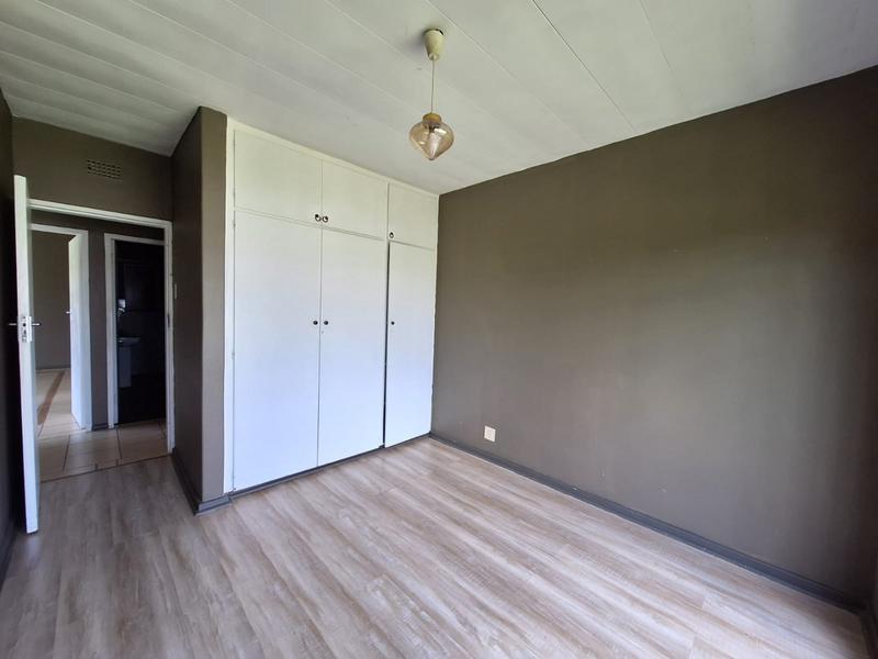 To Let 3 Bedroom Property for Rent in Greenhills Gauteng