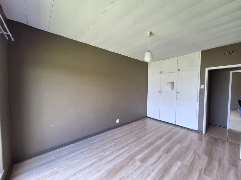 To Let 3 Bedroom Property for Rent in Greenhills Gauteng