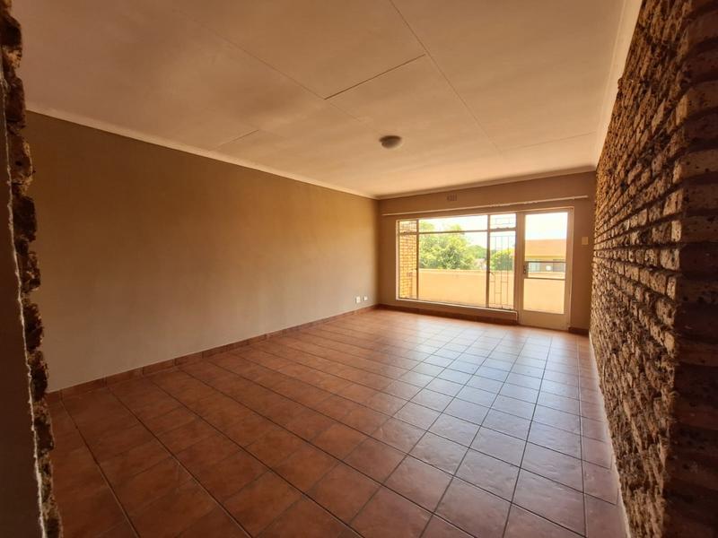 To Let 3 Bedroom Property for Rent in Greenhills Gauteng