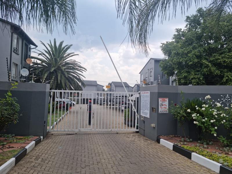 2 Bedroom Property for Sale in Verwoerdpark Gauteng