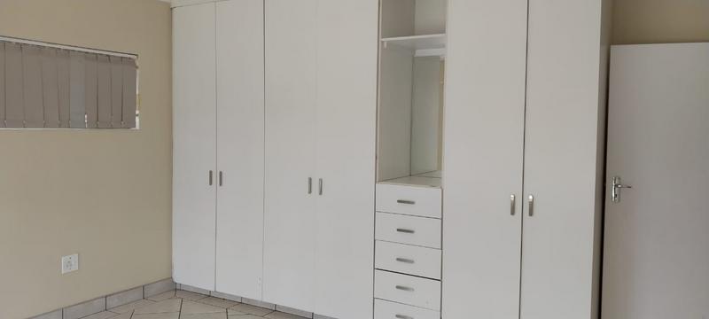 To Let 3 Bedroom Property for Rent in Ravenswood Gauteng