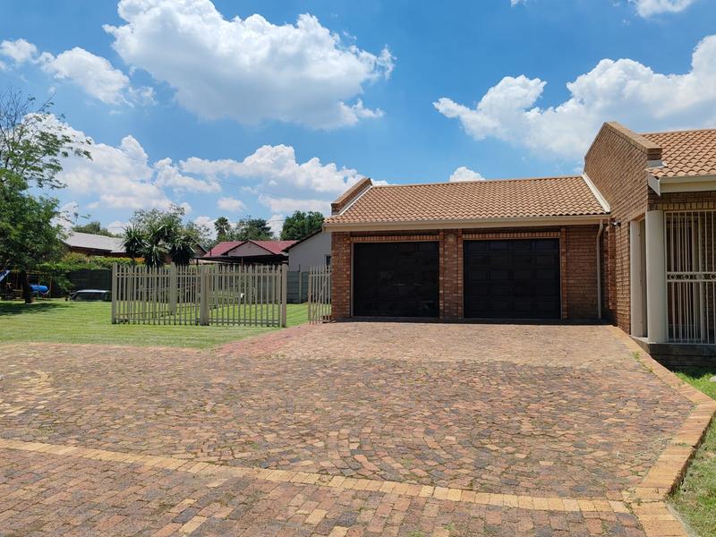 To Let 3 Bedroom Property for Rent in Ravenswood Gauteng