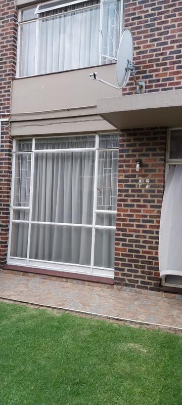 2 Bedroom Property for Sale in Dayanglen Gauteng