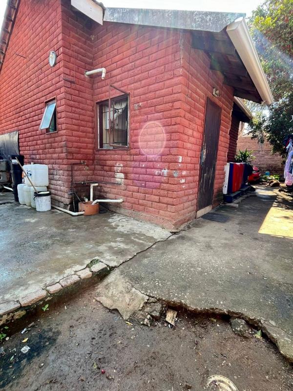 2 Bedroom Property for Sale in Cosmo City Gauteng