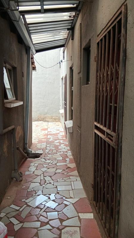 2 Bedroom Property for Sale in Jabulani Gauteng