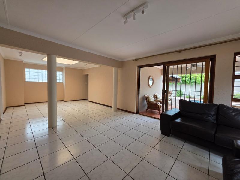 To Let 2 Bedroom Property for Rent in Sunninghill Gauteng
