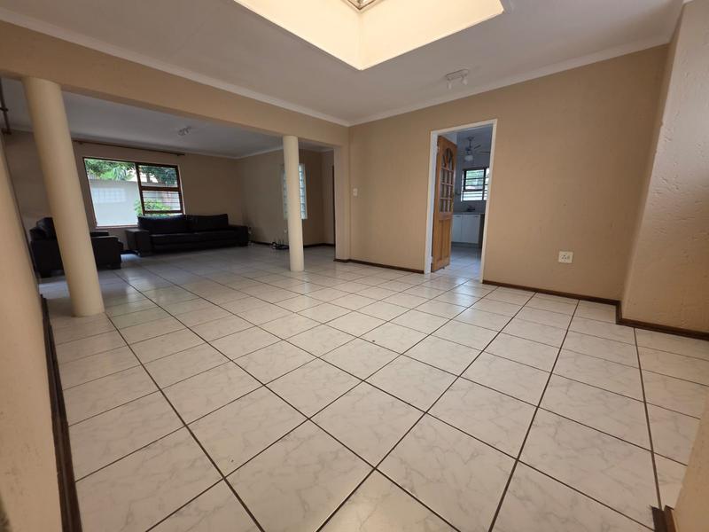 To Let 2 Bedroom Property for Rent in Sunninghill Gauteng