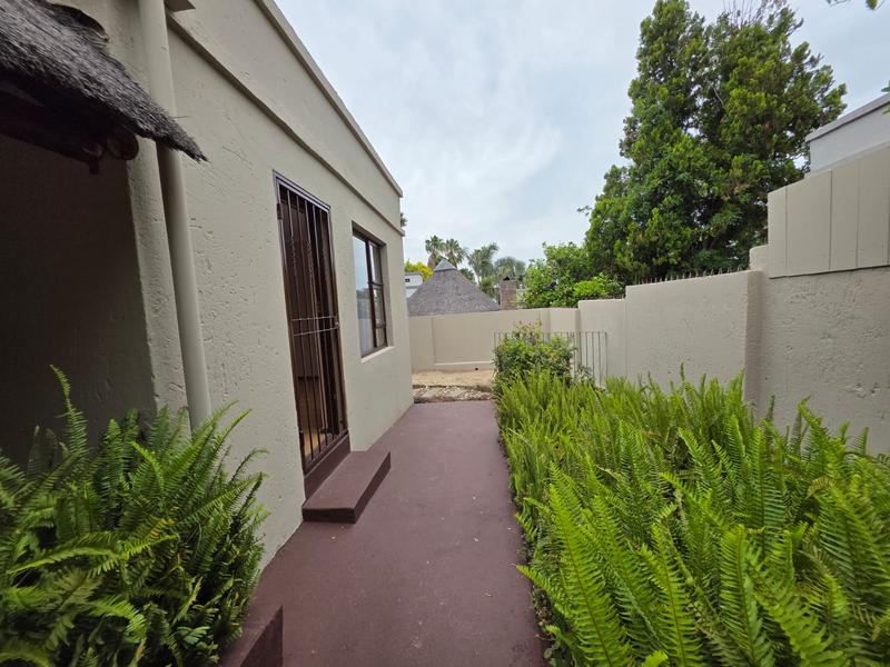 To Let 2 Bedroom Property for Rent in Sunninghill Gauteng
