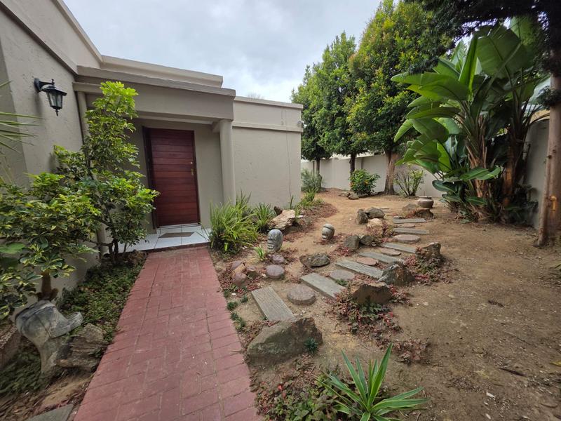 To Let 2 Bedroom Property for Rent in Sunninghill Gauteng