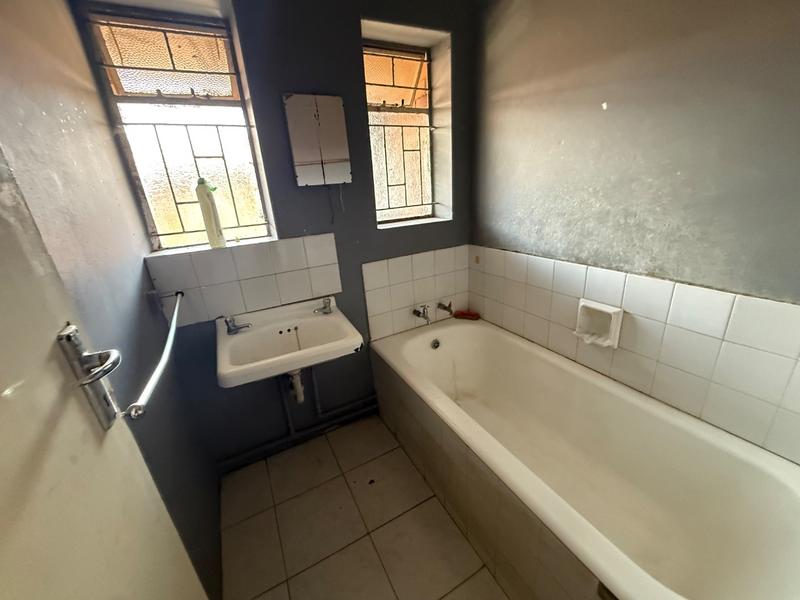 6 Bedroom Property for Sale in Vanderbijlpark SW 5 Gauteng