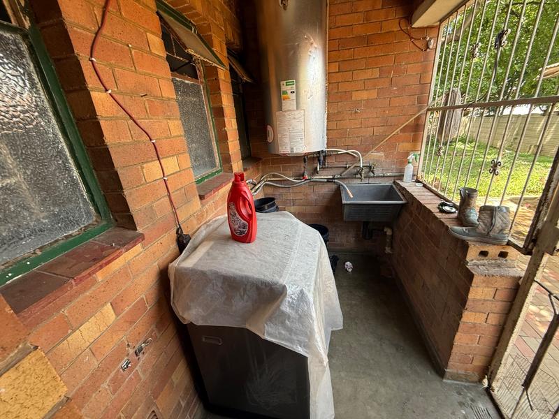 6 Bedroom Property for Sale in Vanderbijlpark SW 5 Gauteng