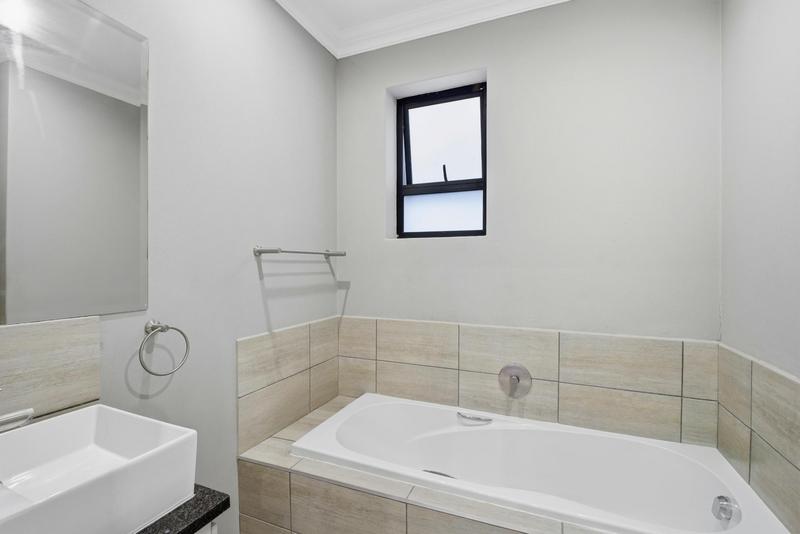 2 Bedroom Property for Sale in Ferndale Gauteng