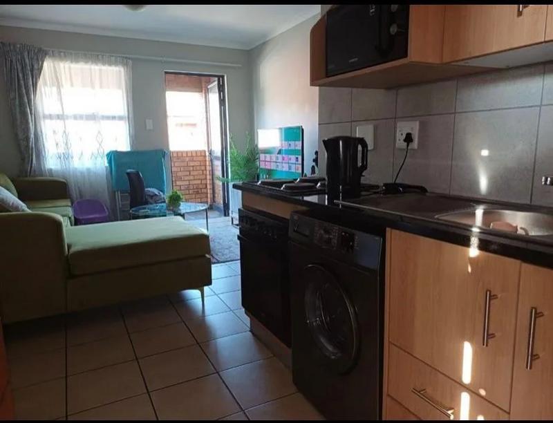 To Let 2 Bedroom Property for Rent in Kibler Park Gauteng