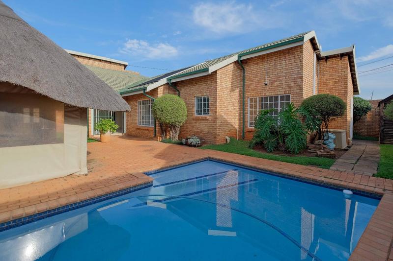 3 Bedroom Property for Sale in Wierdaglen Estate Gauteng