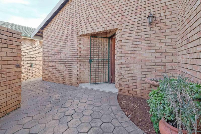 3 Bedroom Property for Sale in Wierdaglen Estate Gauteng