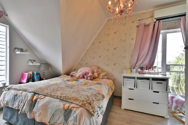 4 Bedroom Property for Sale in Glenanda Gauteng