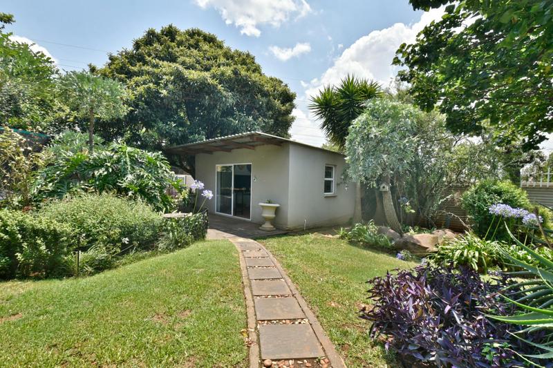 4 Bedroom Property for Sale in Glenanda Gauteng