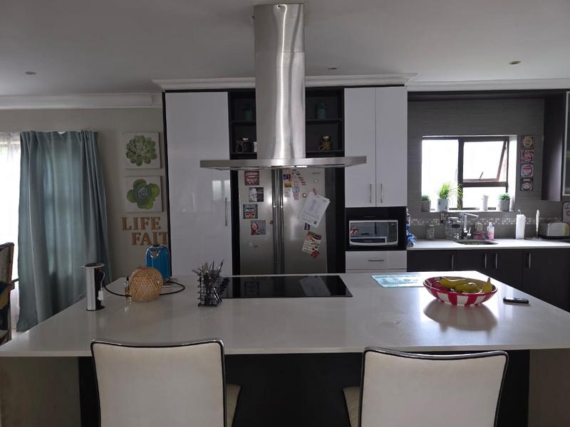 4 Bedroom Property for Sale in Zambezi Country Estate Gauteng