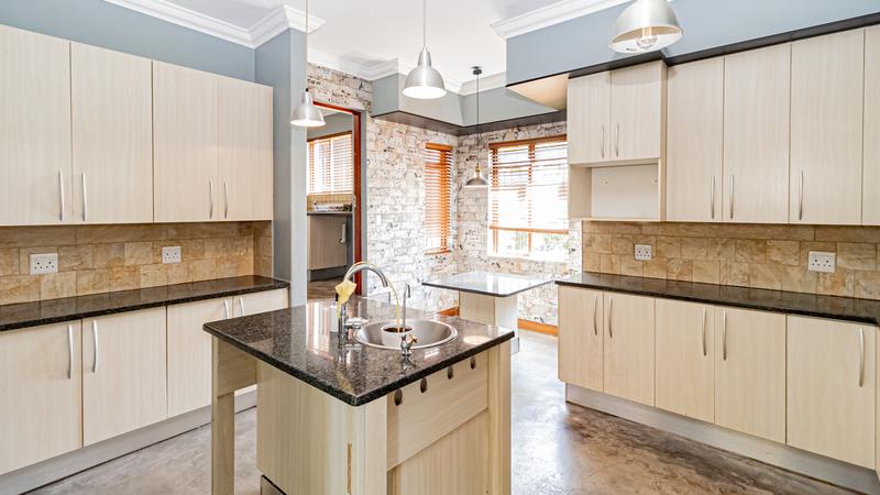 5 Bedroom Property for Sale in Irene Glen Estate Gauteng