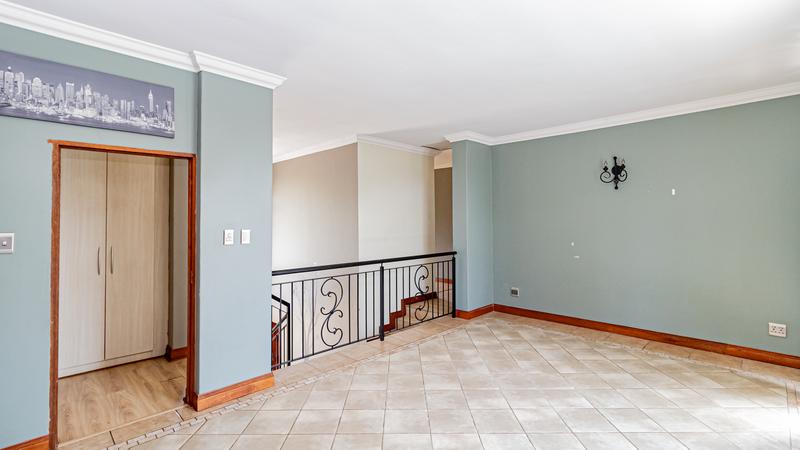 5 Bedroom Property for Sale in Irene Glen Estate Gauteng