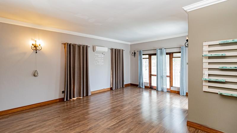 5 Bedroom Property for Sale in Irene Glen Estate Gauteng