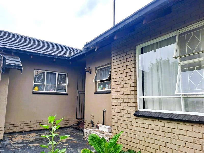 4 Bedroom Property for Sale in Symhurst Gauteng