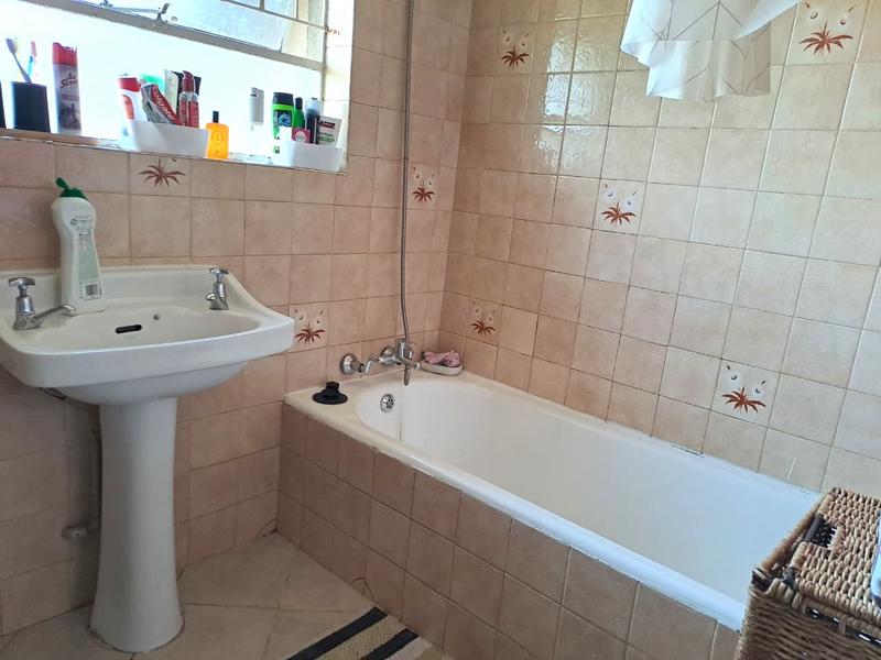 4 Bedroom Property for Sale in Symhurst Gauteng