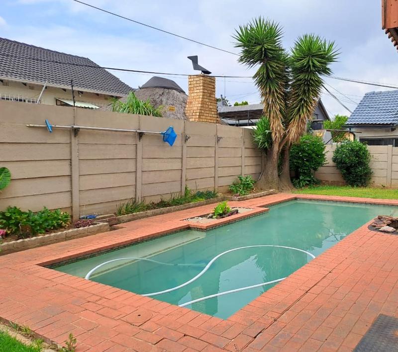 4 Bedroom Property for Sale in Symhurst Gauteng